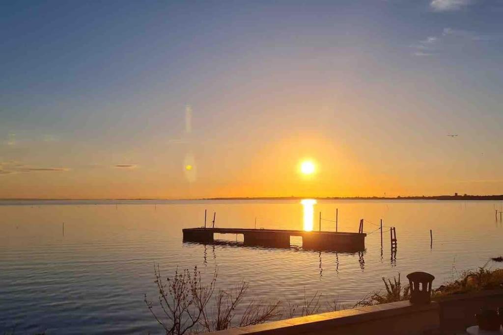 Villa Avec Spa & Vue Panomarique Sur L'Etang Pérols Exterior foto